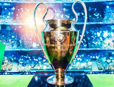 Champions League: Τα viral video της «Βασίλισσας»... που προκαλούν ανατριχίλα [Βίντεο]